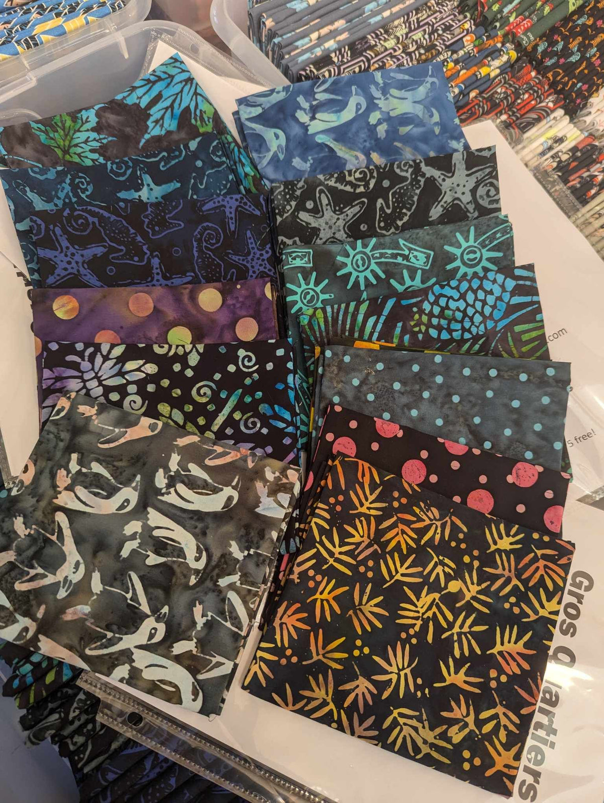 Batiks Fat Quarter Bundle by Mirah Zriya